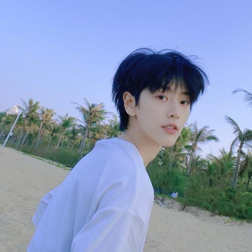 允执其中2024的第一张照片--济南中老年相亲网